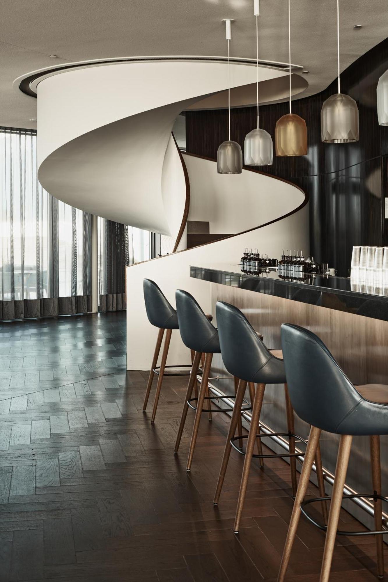 The Fontenay המבורג מראה חיצוני תמונה The bar at the 101 Sky Bar
